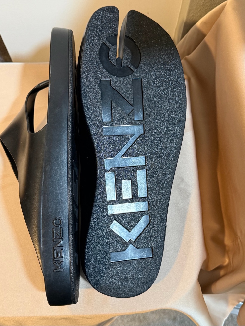 KENZO K-Beach Black Tabi Split Toe Flip Flop Sandals - Picture 7 of 7